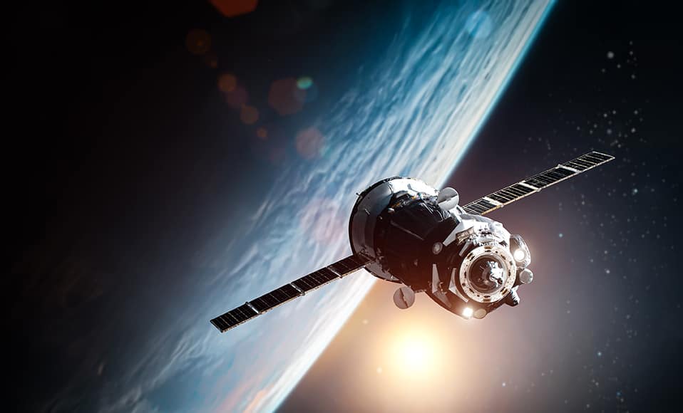Spaceship,In,Outer,Space,Near,Orbit,Of,The,Earth,Planet.